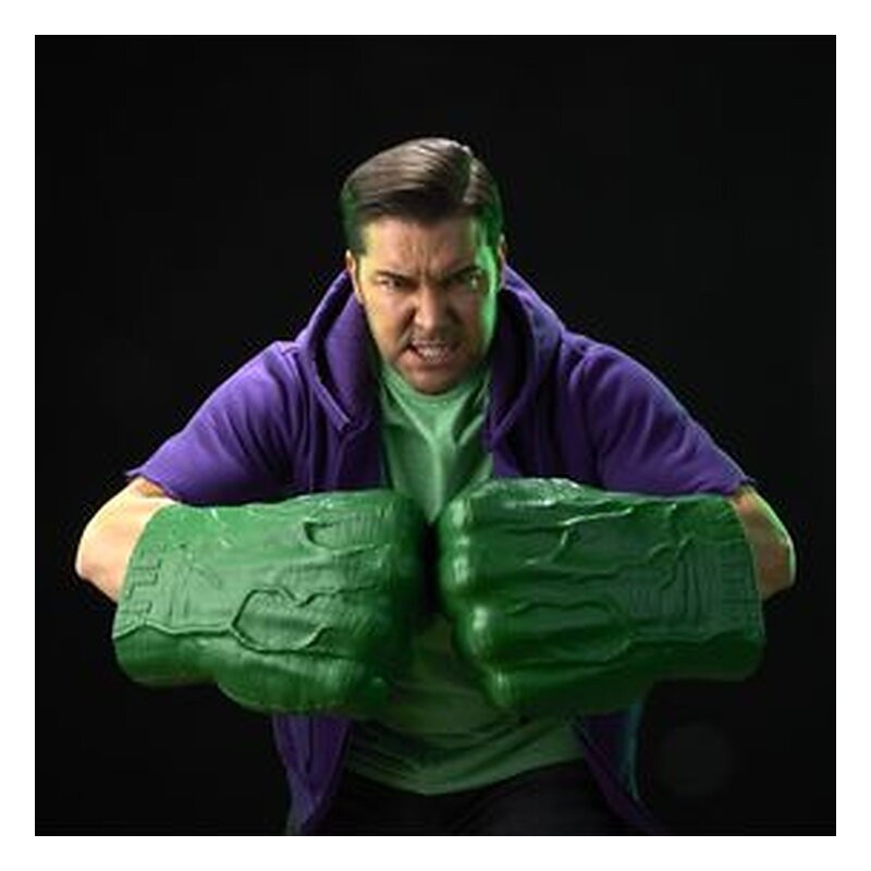 Réplica Marvel Legends Series puños electrónicos de Hulk - The Incredible Hulk (30,5 cm)