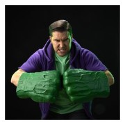 Réplica Marvel Legends Series puños electrónicos de Hulk - The Incredible Hulk (30,5 cm)