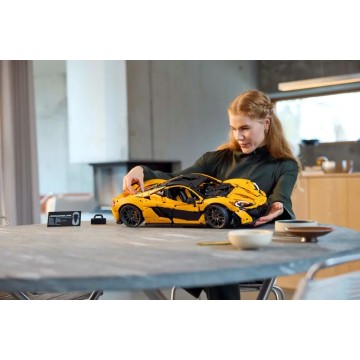 LEGO-42172 McLaren P1™