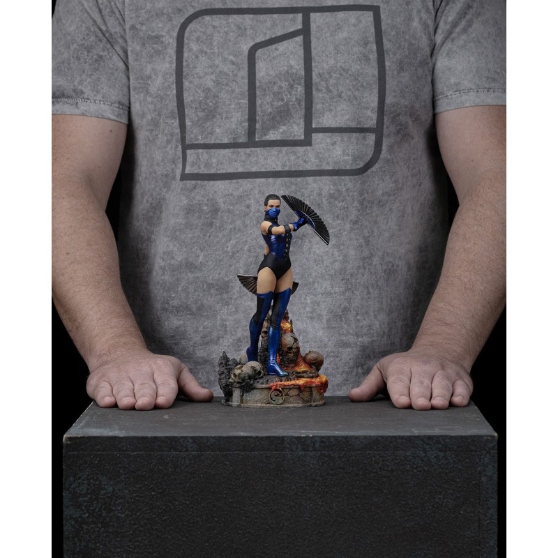 Figura Kitana (23 cm) Mortal Kombat - Iron Studios