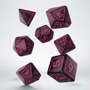 Dados Runic Shimmering Negro y Magenta (7 unidades) - Q Workshop