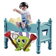 SPECIAL PLUS NIÑO CON MONSTRUO